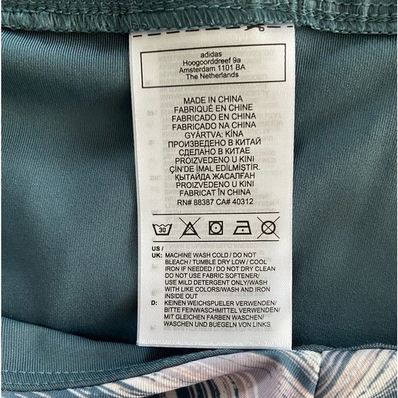 adidas Blue and Gray Skorts with Modern Wave Pattern - Picture 6 of 6